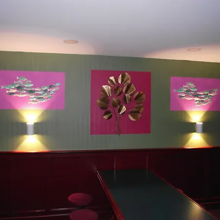 Quick Palace Le Mans Nord St Saturnin Szálloda 2*