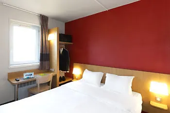 Quick Palace Le Mans Nord St Saturnin 2*