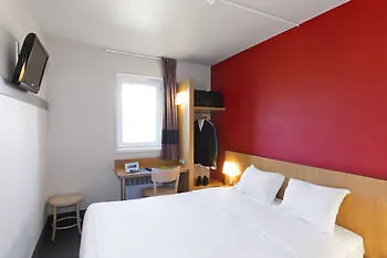 Quick Palace Le Mans Nord St Saturnin Otel 2*